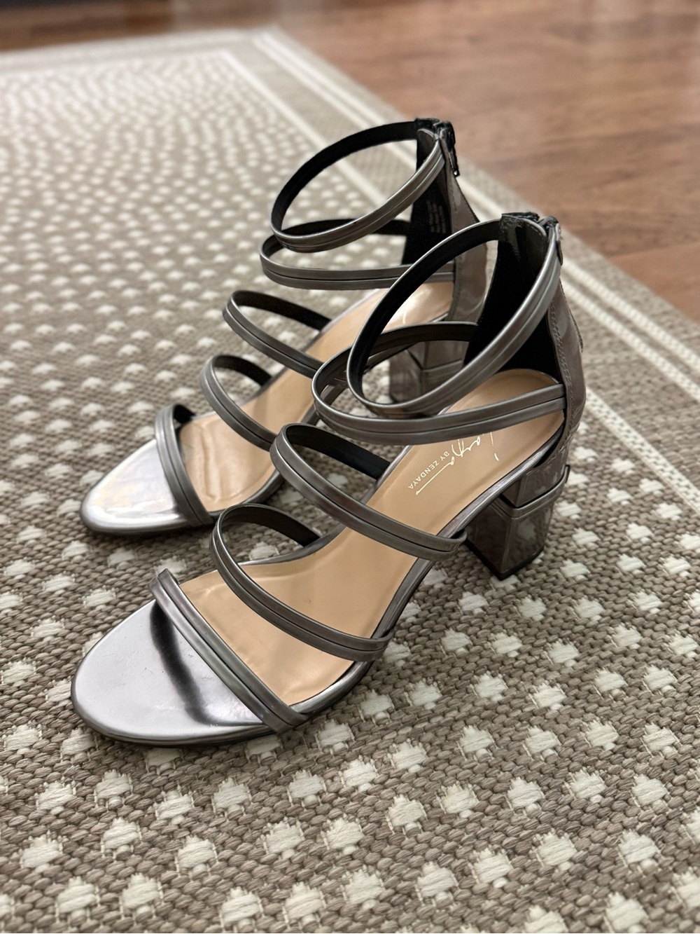 Daya by Zendaya “Aimee” Strappy Block Heel Sandals in Metallic Pewter (Size 7.5)